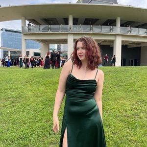 Meet your Posher, Alexis